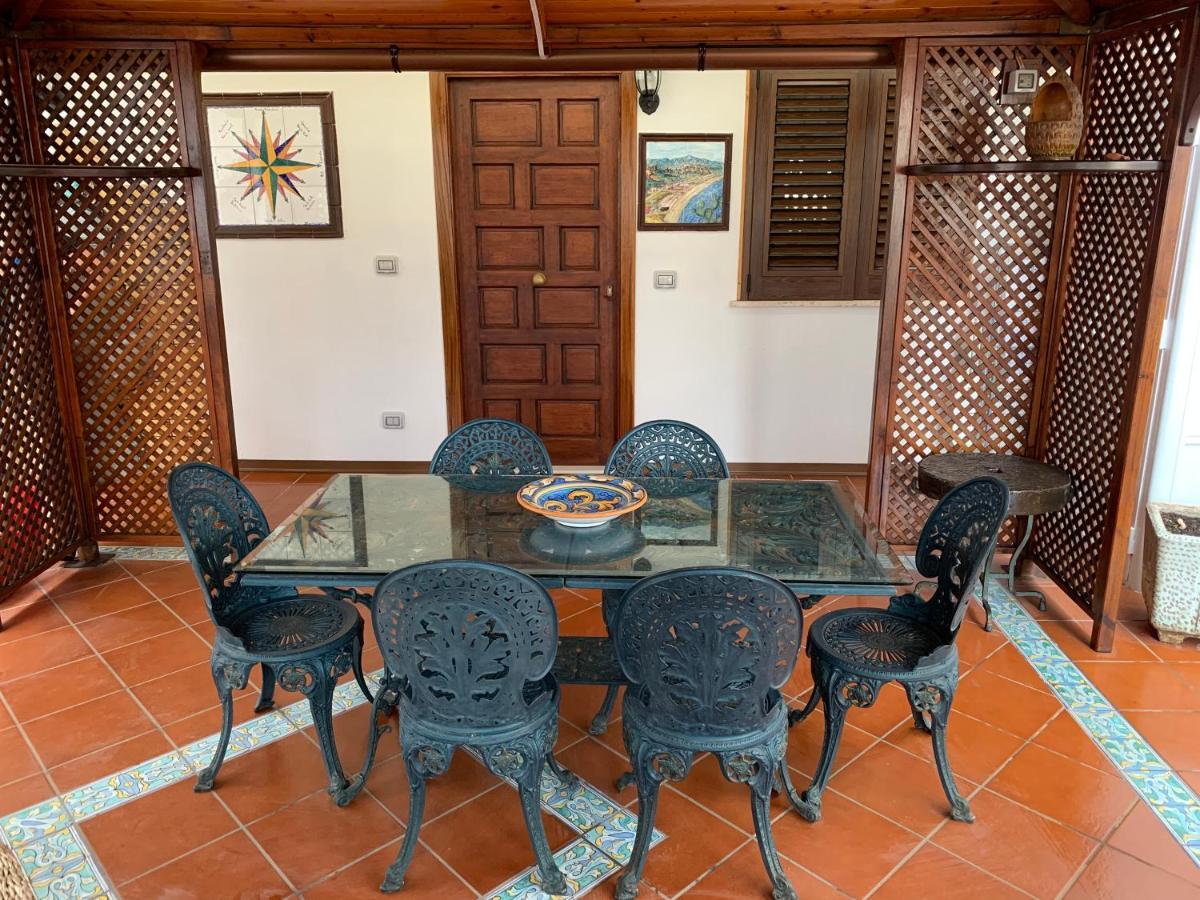 Casa Vacanza Nina 밀라초 외부 사진