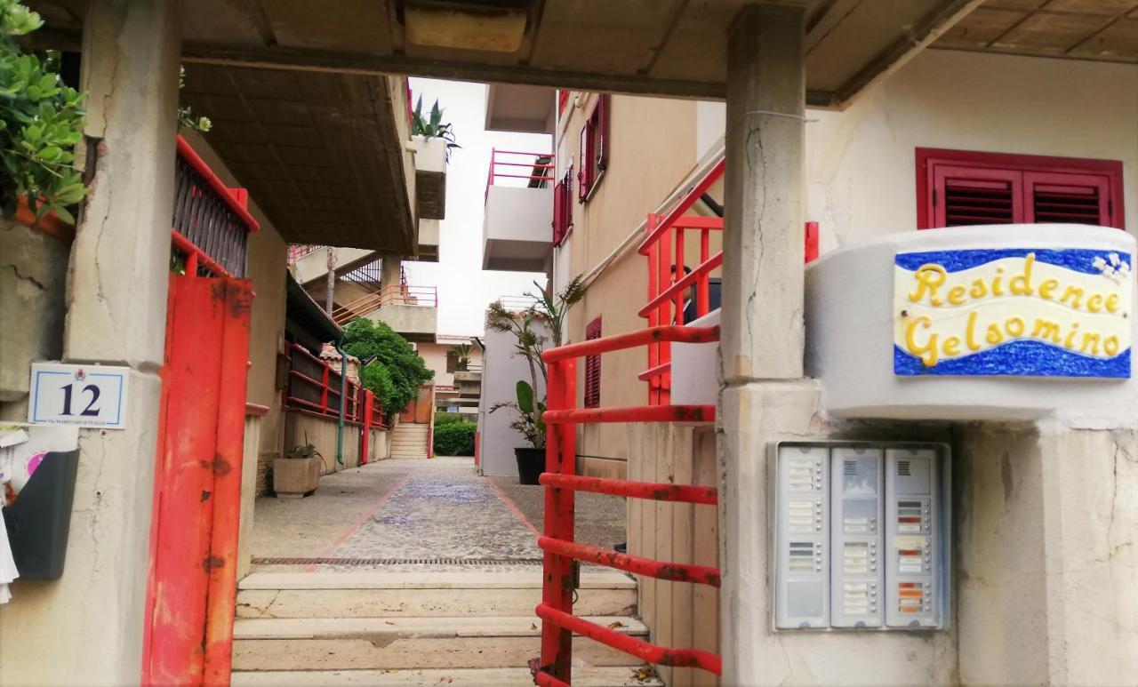 Casa Vacanza Nina 밀라초 외부 사진